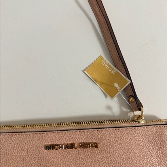 Michael Michael Kors Jet Set Travel Large Pebbled Leather  MICHAEL KORS JET SET TRAVEL XL CLUTCH WRISTLET PEBBLED LEATHER PINK BLOSSOM